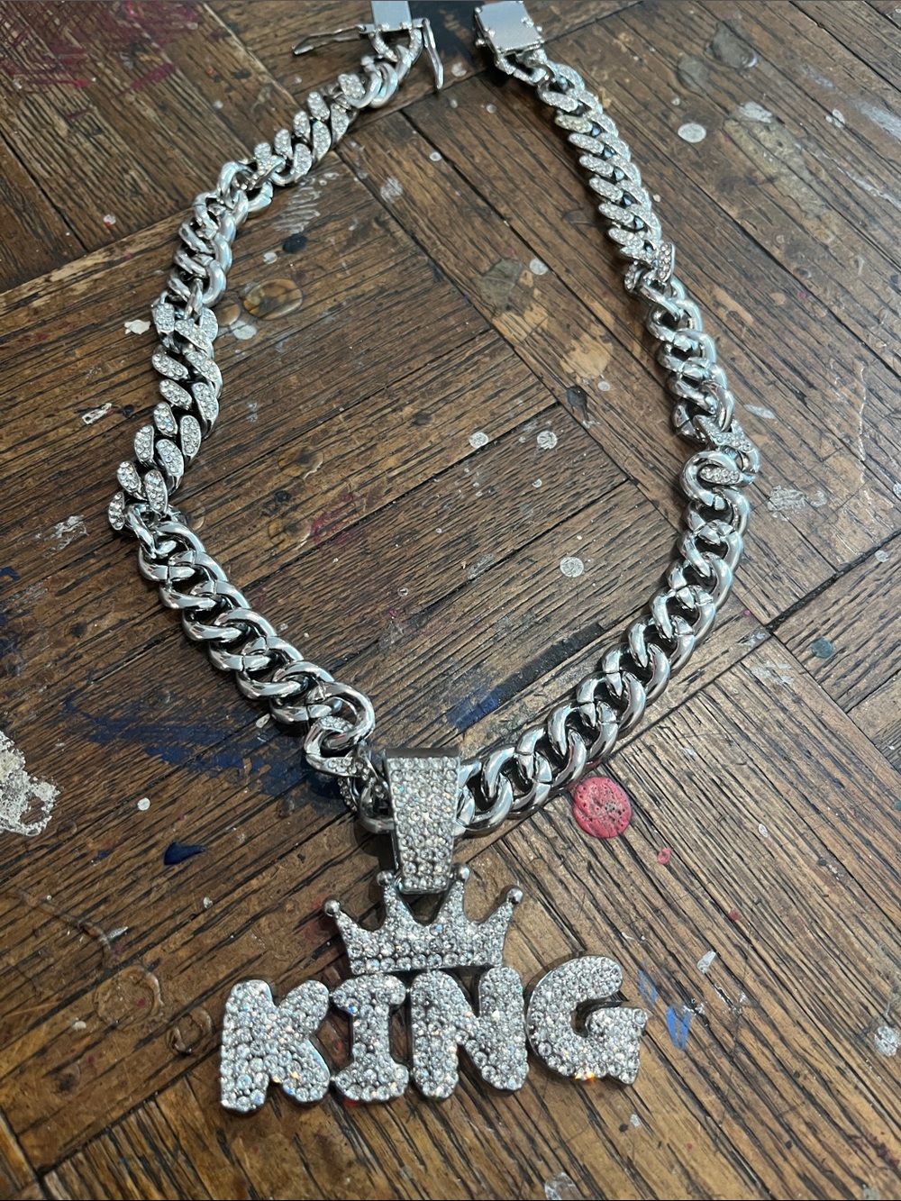 Hip Hop blinged out Rhinestone "KING" Cuban Link Necklace - Silver Tone